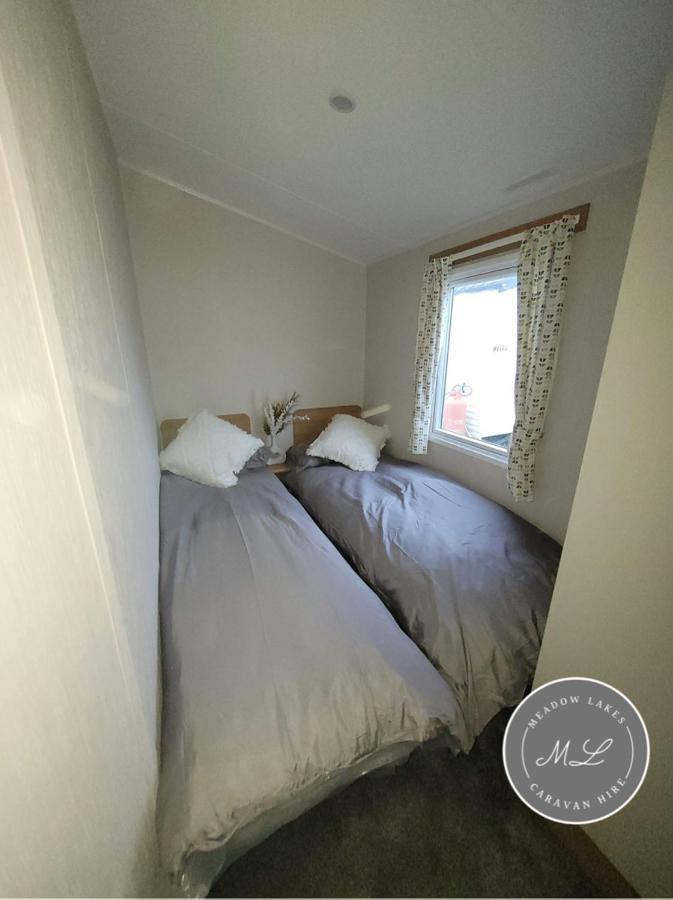 Palm Grove 181- Golden Palm - Pet Friendly, Wifi, Central Heating, Bed Linen - Meadow Lakes Caravan & Lodge Hire Chapel Saint Leonards Dış mekan fotoğraf